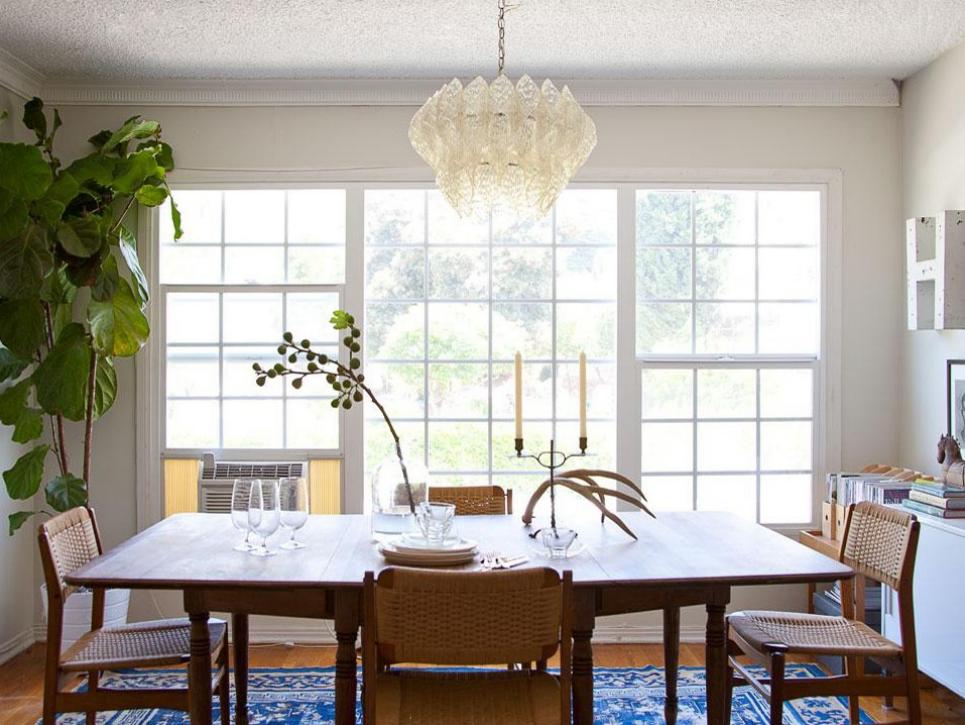Featured image for 3 Easy Ways to Update Your Dining Room Table