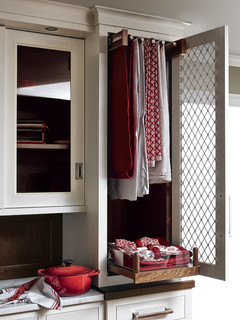 Featured image for Clever Ways to Rethink the Linen Closet