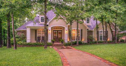 Featured image for 10 Easy Ways to Improve Curb Appeal